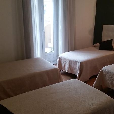 Hostal Montecarlo Мадрид Екстериор снимка