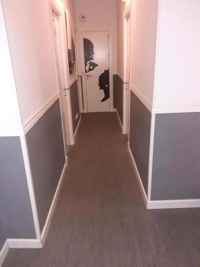 Hostal Montecarlo Мадрид Екстериор снимка